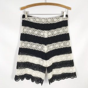 ALICE + OLIVIA | crochet Bermuda shorts 0950